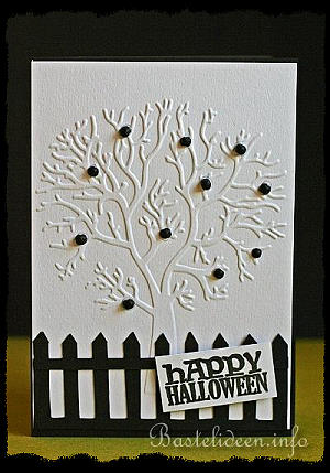 Halloweenkarte mit Apfelbaum 