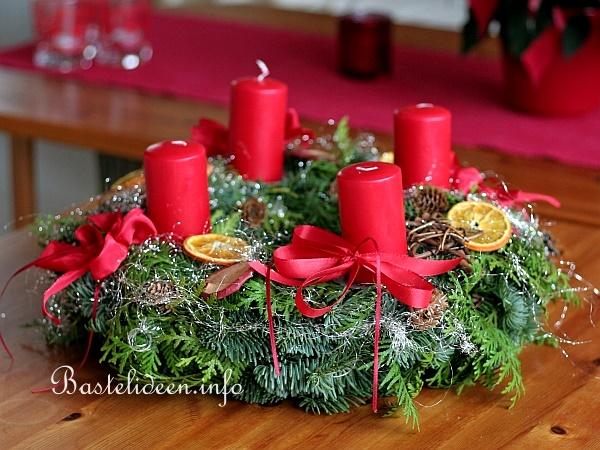 Weihnachtsbasteln - Weihnachtsbasteleien - Adventskranz