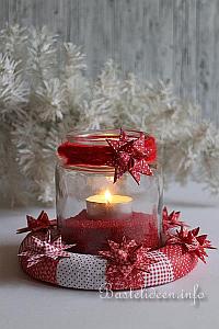 Basteln fr Weihnachten - Tischkranz in rot und weiss