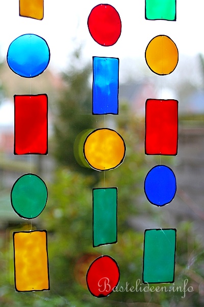 Basteln mit Kindern - Bastelideen - Window Color Mobile
