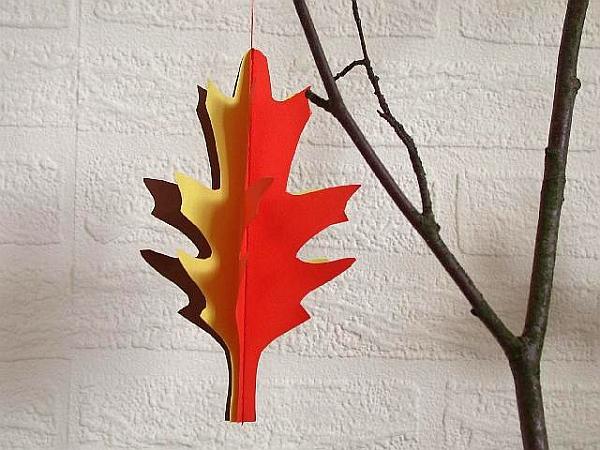 Herbstbasteln - Basteln mit Papier - 3-D Blatt