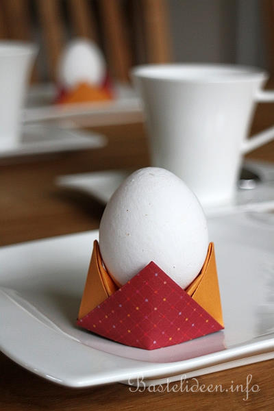 Origami Eierbecher basteln