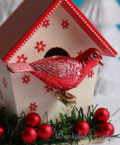 Weihnachtliches Vogelhaus 2