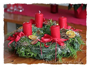 Weihnachtsbasteln - Weihnachtsbasteleien - Adventskranz 