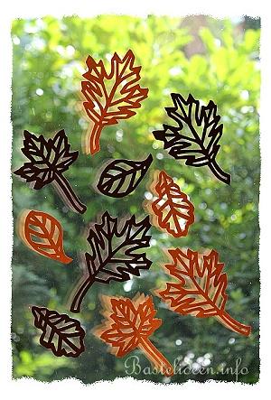 Blätter aus Papier - Fensterbild