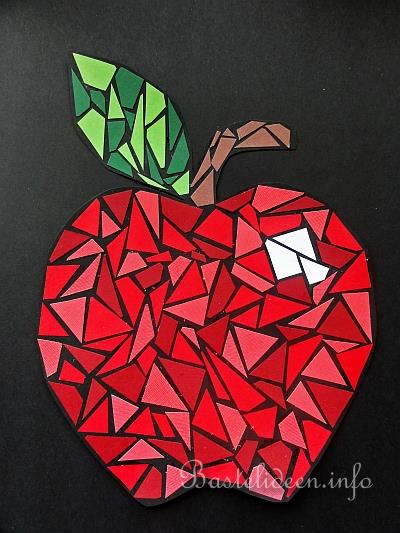 Basteln mit Kindern - Mosaik Apfel aus Papier 1