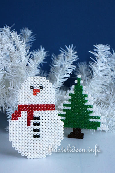 Bügelperlen Schneemann und Weihnachtsbaum