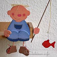 Laubsägearbeit - Lukas angelt einen Fisch 