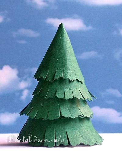 Weihnachtsbaum aus Tonkarton 2